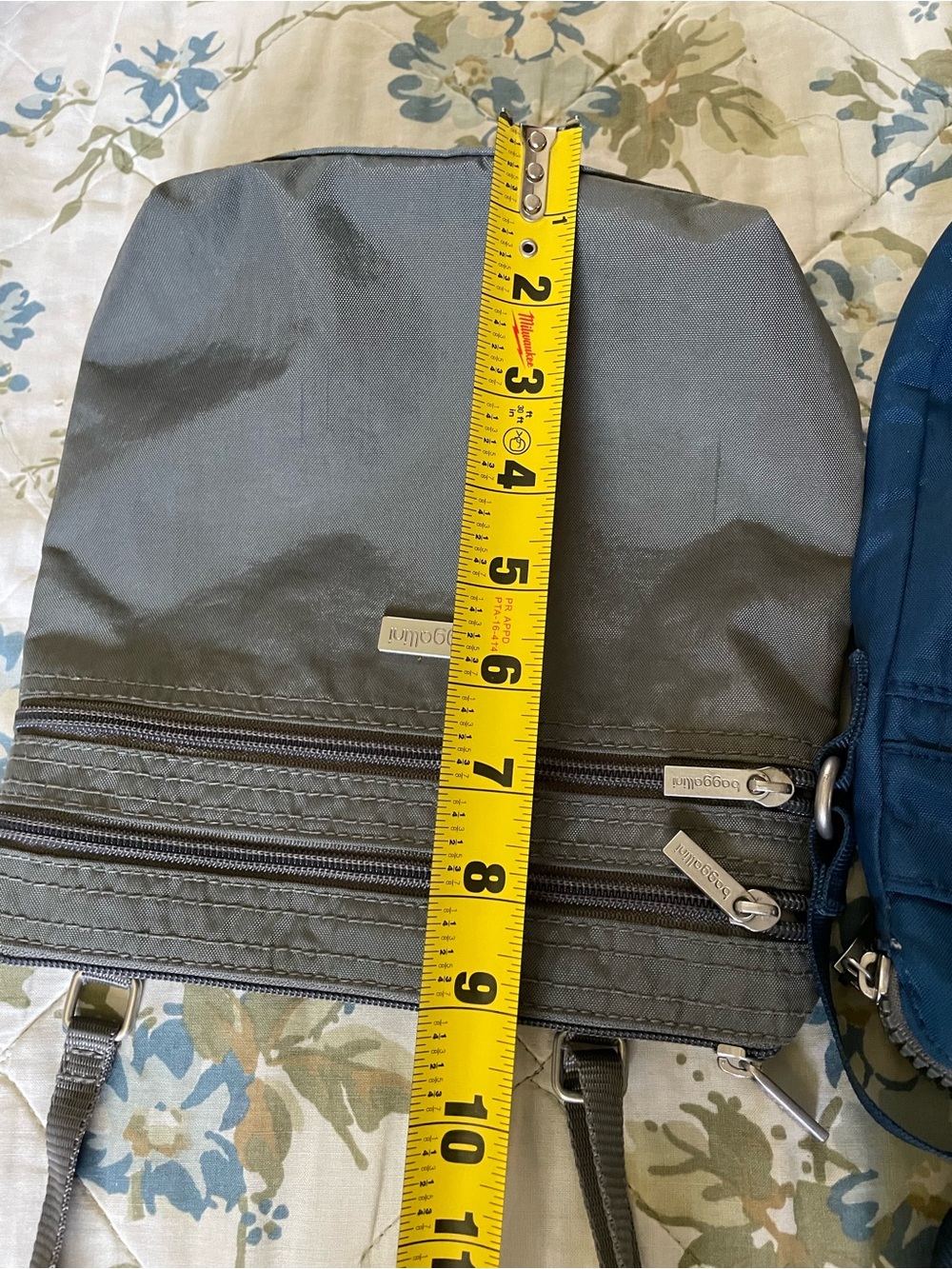 Baggallini bags/Crossbody bags - Picture 7 of 12